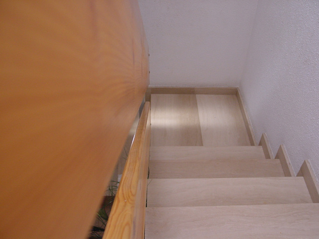Schody, drevená podlaha.jpg